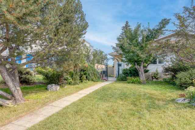 Canyon Meadows real estate 11754 Canfield Road SW in Canyon Meadows Calgary