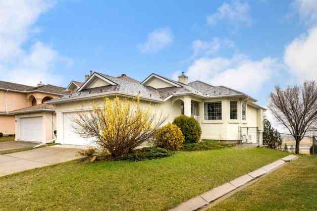 Hamptons real estate 212 Hampstead Gardens NW in Hamptons Calgary