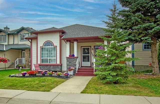 Silver Creek real estate 1047 Creek Springs Rise NW in Silver Creek Airdrie