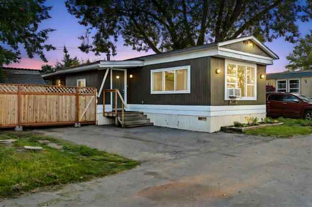 North Central High River real estate 109 Sunset Way NE in North Central High River High River