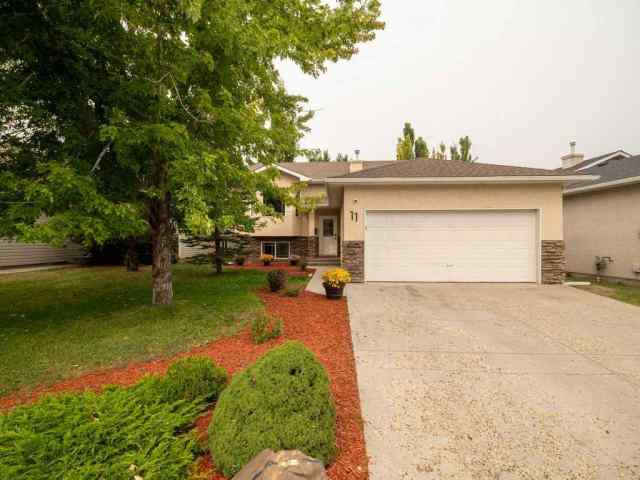 Riverstone real estate 11 Rivercrest Court W in Riverstone Lethbridge