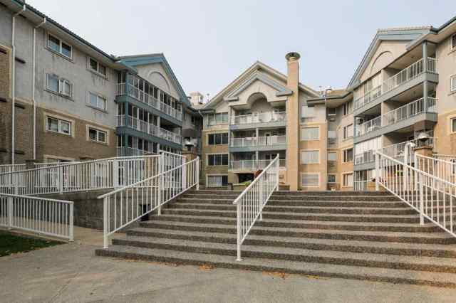 Downtown real estate 306, 75 1st Avenue S in Downtown Lethbridge