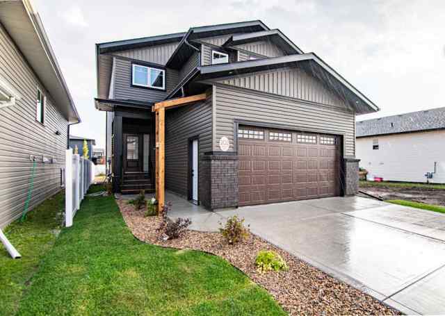 Laredo real estate 202 Livingston Close  in Laredo Red Deer