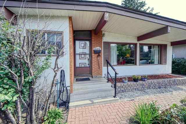 Southwood real estate 10212 8 Street SW in Southwood Calgary