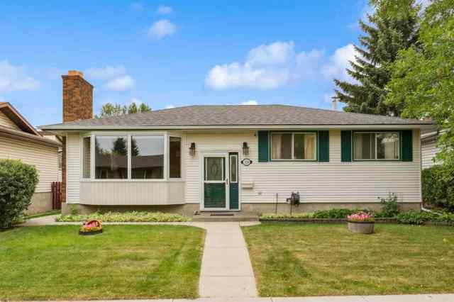 Pineridge real estate 219 Pinemill Road NE in Pineridge Calgary
