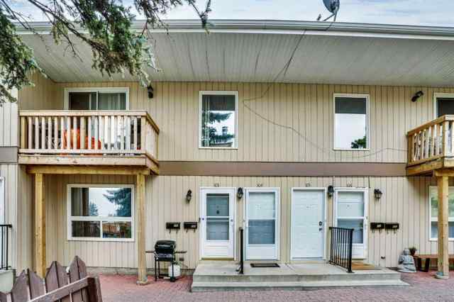 Huntington Hills real estate 103, 219 Huntington Park Bay NW in Huntington Hills Calgary