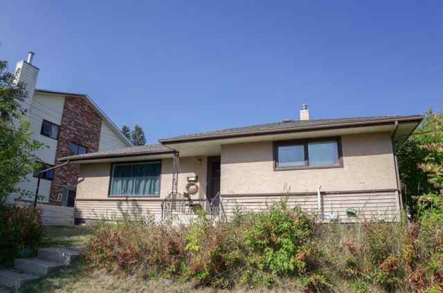 Michener Hill real estate 4122 50 Street  in Michener Hill Red Deer