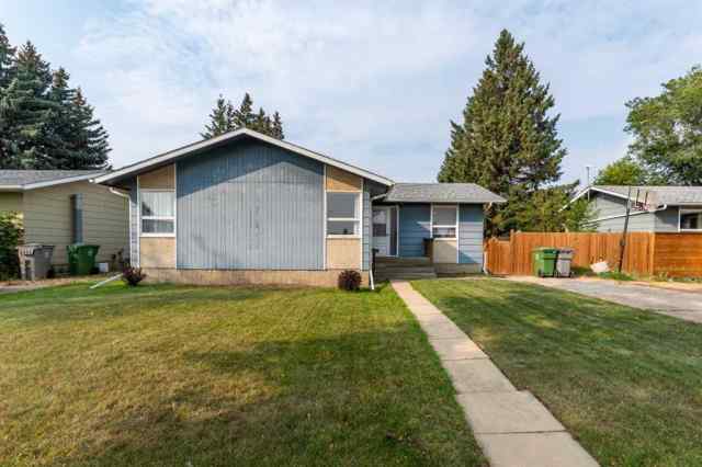 Larsen Grove real estate 4812 36 Street  in Larsen Grove Lloydminster