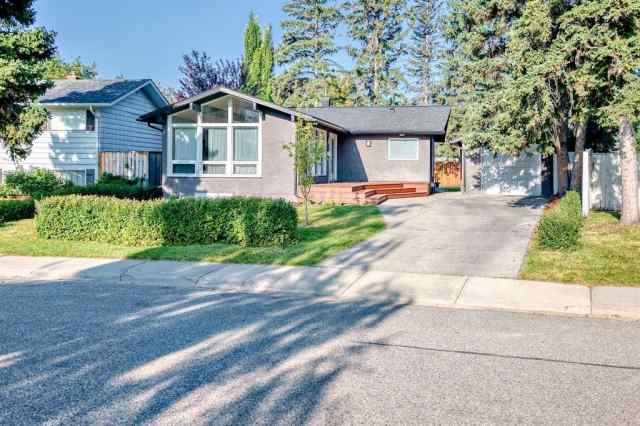Haysboro real estate 51 Holden Road SW in Haysboro Calgary
