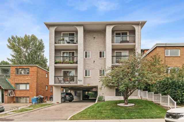 Lower Mount Royal real estate 3, 927 19 Avenue SW in Lower Mount Royal Calgary