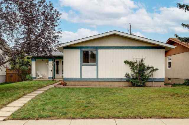 Marlborough Park real estate 315 Manora Road NE in Marlborough Park Calgary