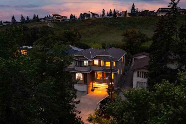 West Hillhurst real estate 2540 7 Avenue NW in West Hillhurst Calgary