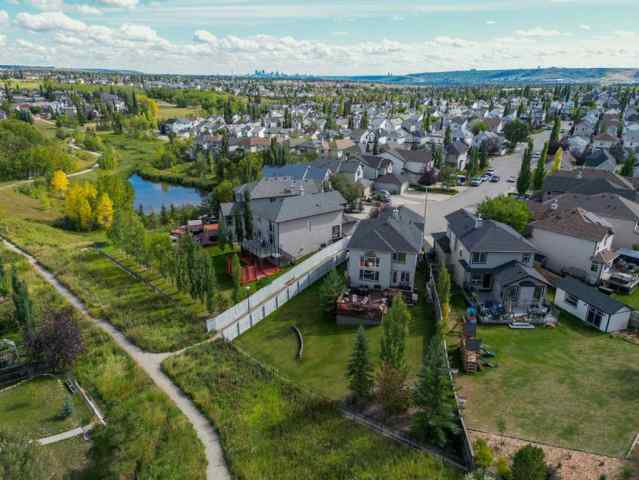 Tuscany real estate 53 Tuscany Valley Hill NW in Tuscany Calgary
