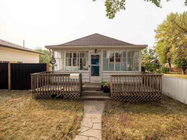 Westminster real estate 1620 2A Avenue N in Westminster Lethbridge
