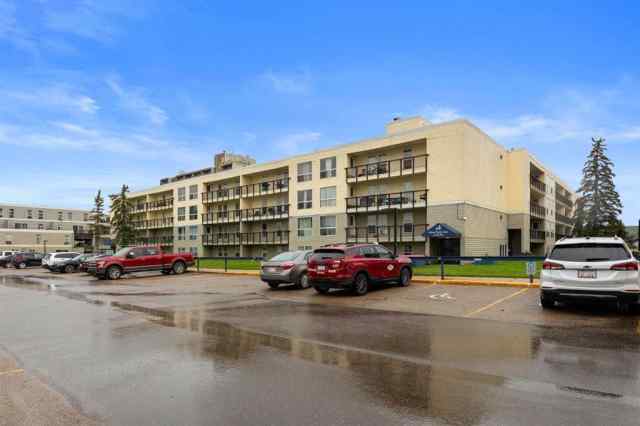 Downtown real estate 211, 14921 Macdonald Drive  in Downtown Fort McMurray