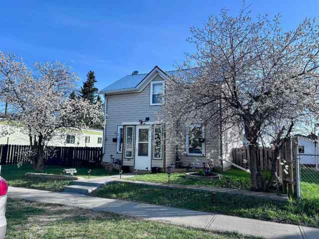 Minburn real estate 4924 50 Avenue  in Minburn Minburn