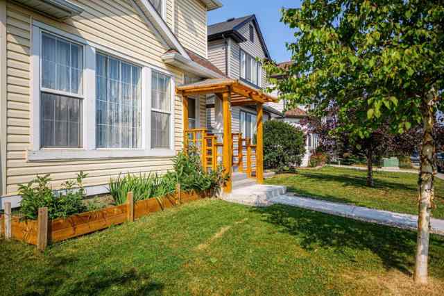 Bridlewood real estate 35 Bridlecrest Road SW in Bridlewood Calgary
