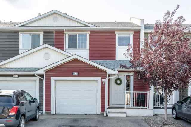 Yankee Valley Crossing real estate 1405, 800 Yankee Valley Boulevard SE in Yankee Valley Crossing Airdrie