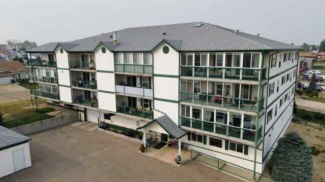 Downtown Innisfail real estate 205, 4319 49 Street  in Downtown Innisfail Innisfail
