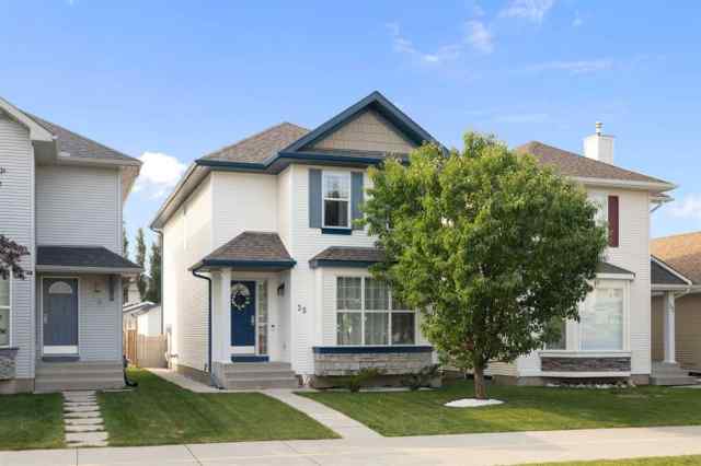 Royal Oak real estate 35 Royal Birch Road NW in Royal Oak Calgary