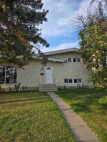 Marlborough real estate 5112 Maryvale Drive NE in Marlborough Calgary
