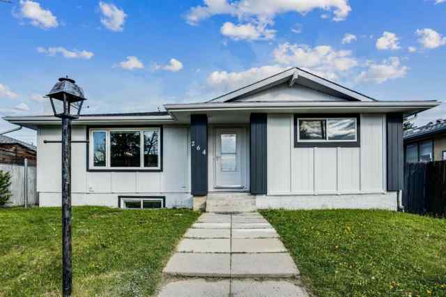 Penbrooke Meadows real estate 264 Penbrooke Close SE in Penbrooke Meadows Calgary