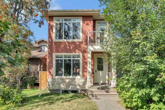Tuxedo Park real estate 220 21 Avenue NW in Tuxedo Park Calgary