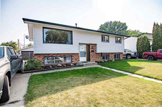 West Park real estate 129 Wiltshire Boulevard  in West Park Red Deer
