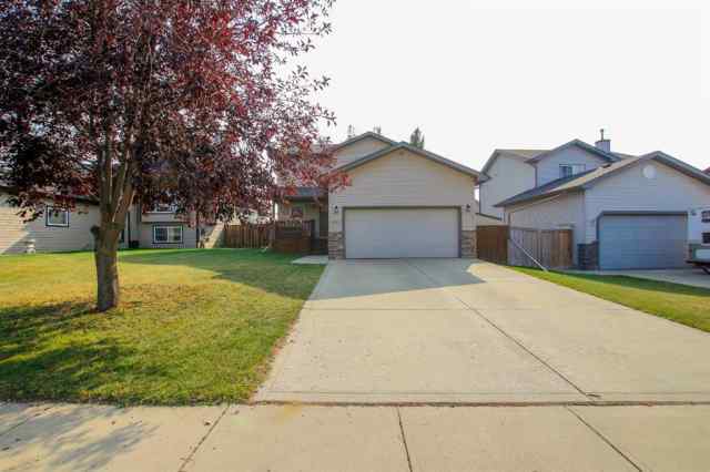 Panorama Estates real estate 5857 Park Street  in Panorama Estates Blackfalds