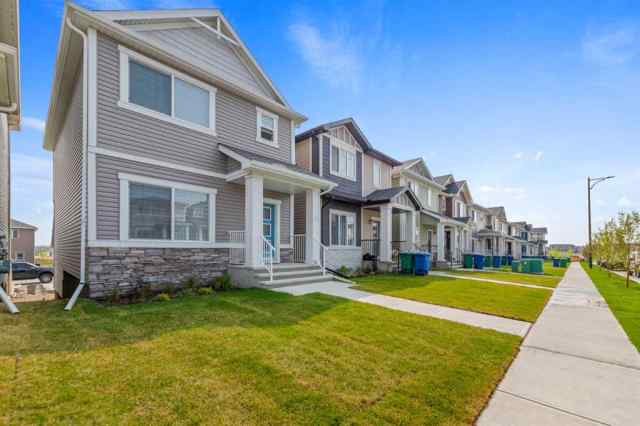 Bayview real estate 746 Bayview Hill SW in Bayview Airdrie