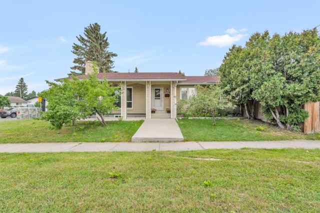 Lake Bonavista real estate 1055 Acadia Drive SE in Lake Bonavista Calgary
