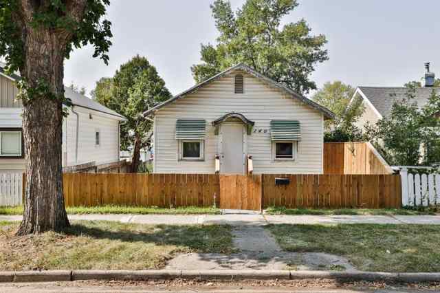 Westminster real estate 140 20 Street N in Westminster Lethbridge