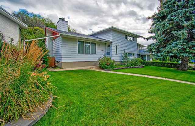 North Haven real estate 4808 Nordegg Crescent NW in North Haven Calgary