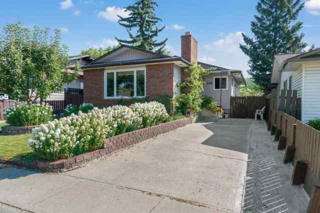 Temple real estate 220 Temple Close NE in Temple Calgary