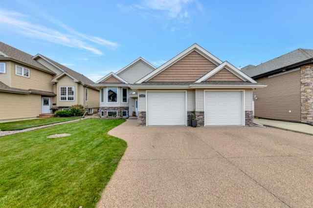 College Park real estate 1607 54 AvenueClose  in College Park Lloydminster