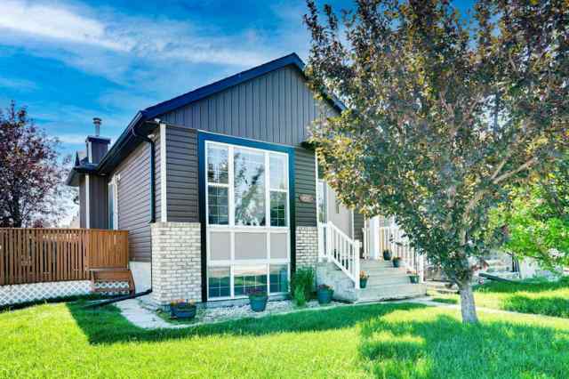 Martindale real estate 1092 Martindale Boulevard NE in Martindale Calgary