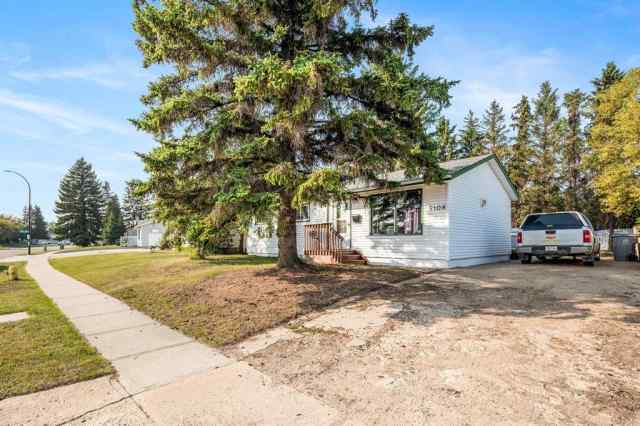 Steele Heights real estate 5108 31 Street  in Steele Heights Lloydminster