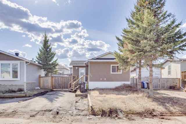 Timberlea real estate 244 cokerill Crescent  in Timberlea Fort McMurray