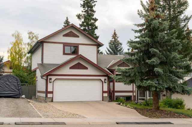 Avens/Canyon Close real estate 270 Lady MacDonald Drive  in Avens/Canyon Close Canmore