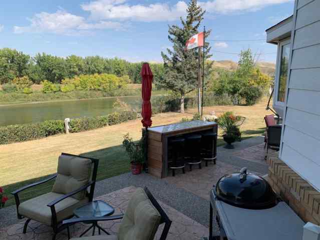 Downtown real estate 121 7 Street W in Downtown Drumheller