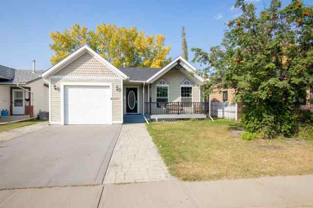 Meadowview Village real estate 4618 55 Avenue  in Meadowview Village Lacombe