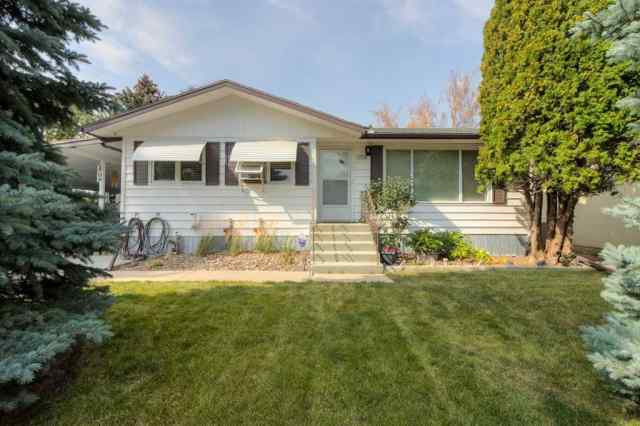 Lakeview real estate 1708 Lakeside Road S in Lakeview Lethbridge