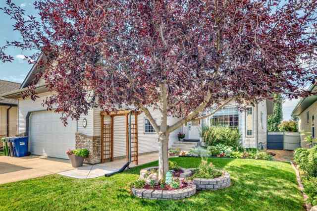 Anders South real estate 71 Adams Close  in Anders South Red Deer
