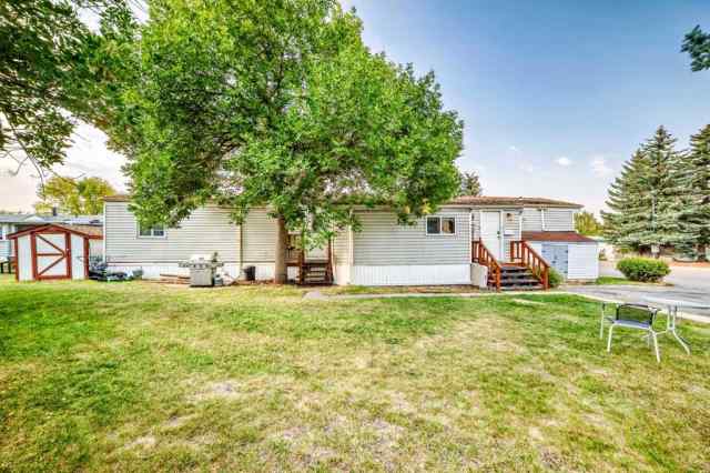 Monterey Park real estate 17 Burroughs Place NE in Monterey Park Calgary