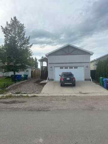 Legacy Ridge / Hardieville real estate 1115 43 Avenue N in Legacy Ridge / Hardieville Lethbridge