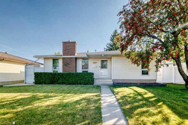 Pineridge real estate 6807 22 Avenue NE in Pineridge Calgary