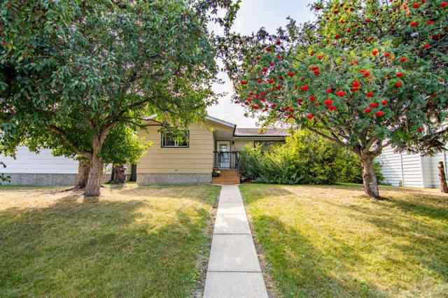 Bower real estate 31 Bettenson Street  in Bower Red Deer