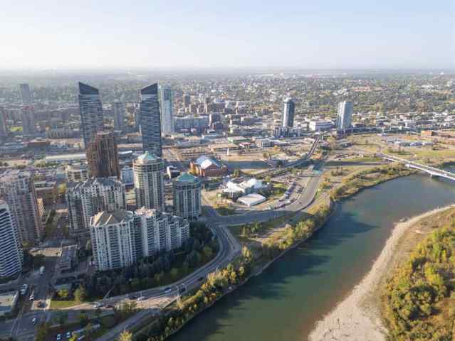 Downtown West End real estate 210, 1108 6 Avenue SW in Downtown West End Calgary