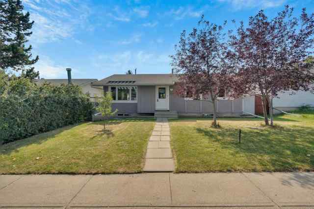 Marlborough Park real estate 208 Maddock Way NE in Marlborough Park Calgary