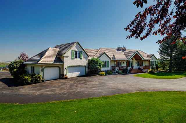 Bearspaw_Calg real estate 98 equestrian Drive  in Bearspaw_Calg Rural Rocky View County